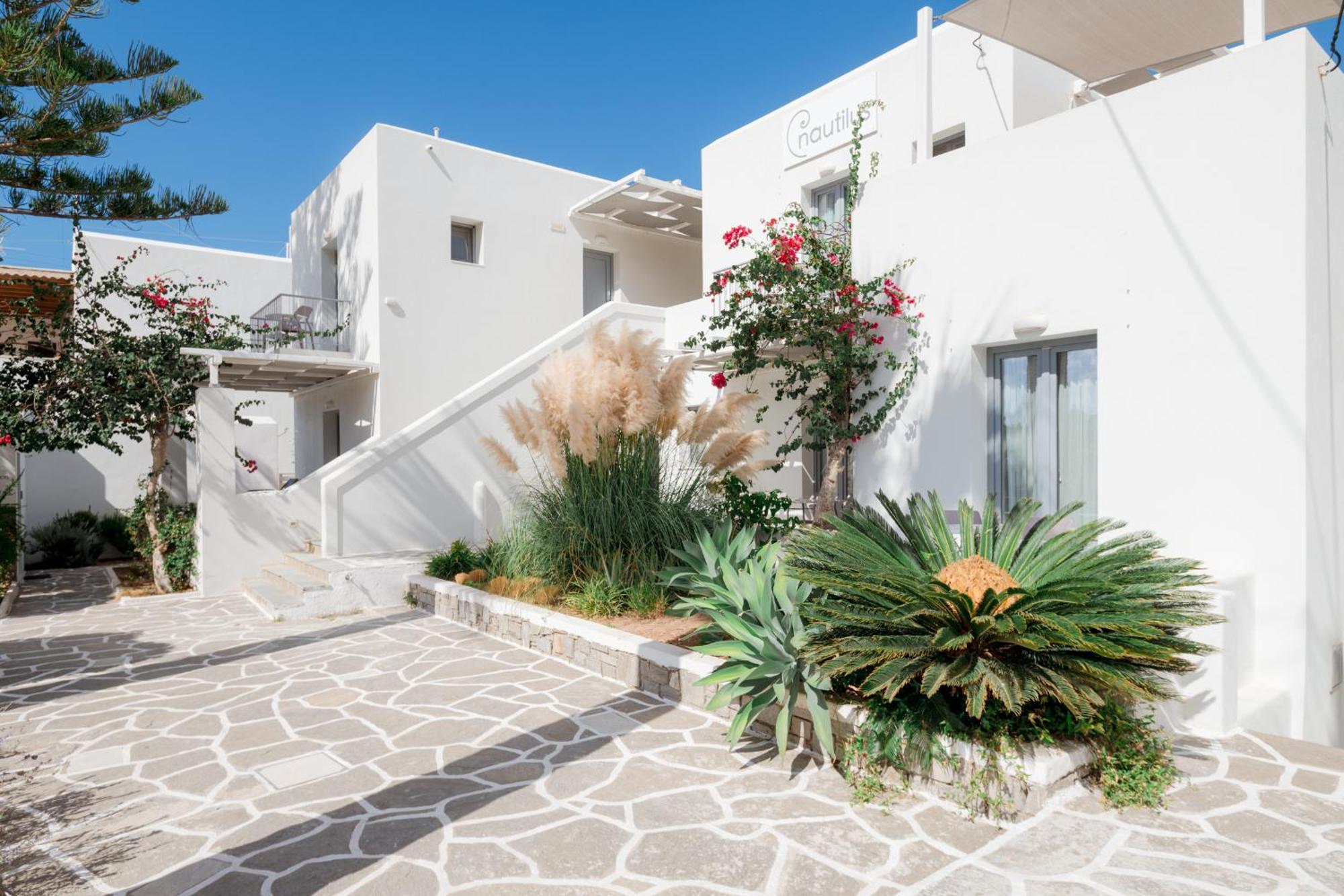פארוס Nautilus Apartments-Suites מראה חיצוני תמונה