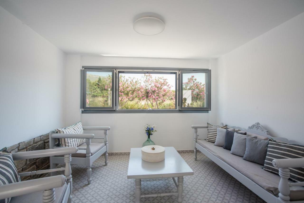 פארוס Nautilus Apartments-Suites מראה חיצוני תמונה