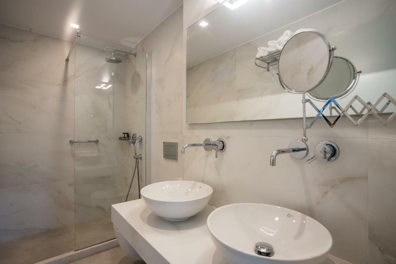 פארוס Nautilus Apartments-Suites מראה חיצוני תמונה